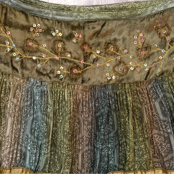 🌈NWOT boho velvet & lace tier skirt - Picture 3 of 3